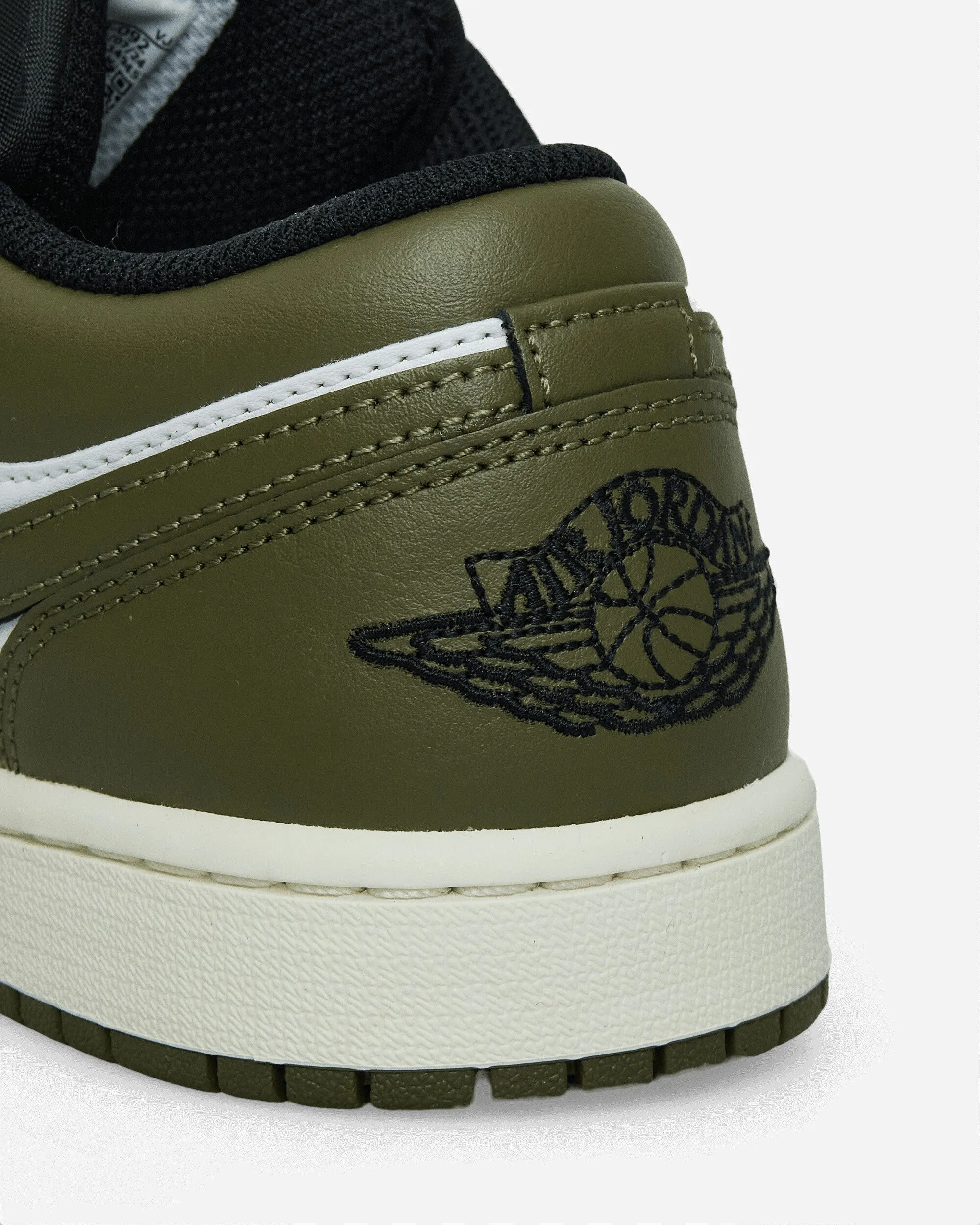 Air Jordan 1 Low Sneakers Black / Medium Olive