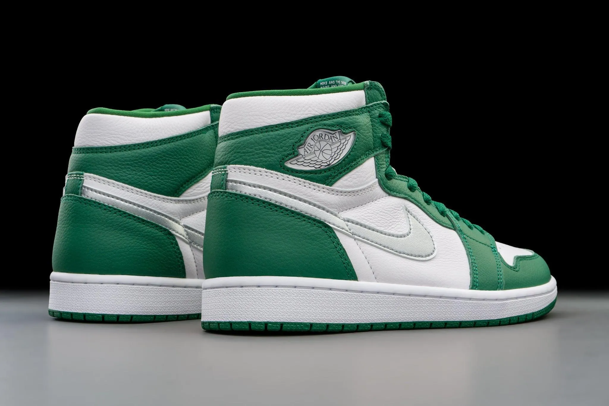 Air Jordan 1 Retro High OG Gorge Green