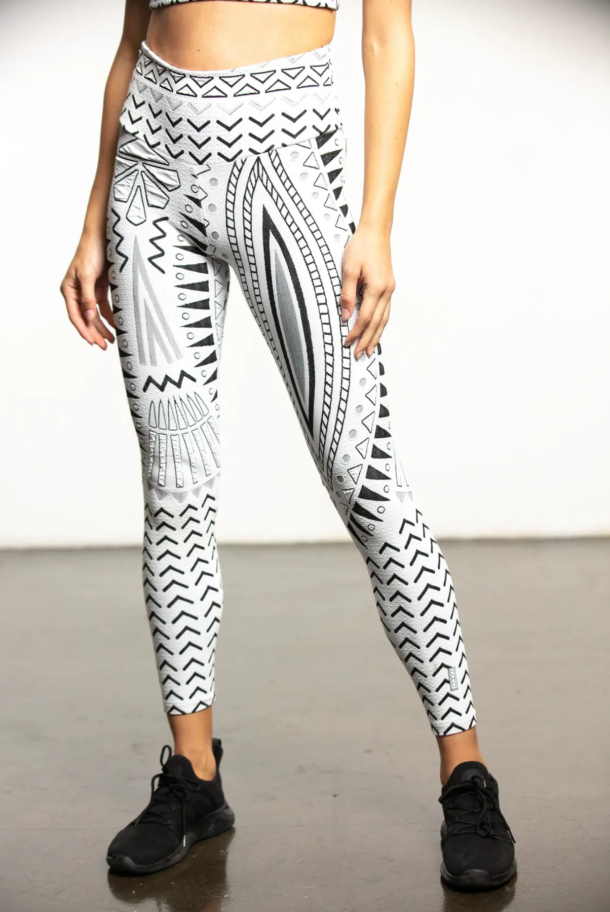 Aztec Legging - Jacquard White with Black