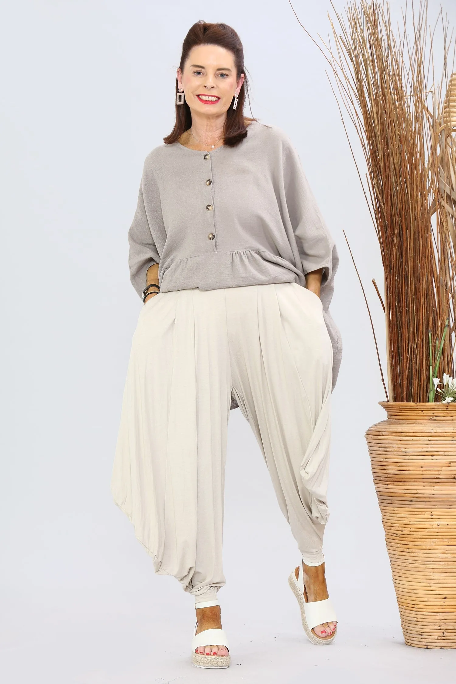 Balloon Style Harlem Trousers in Warm Beige