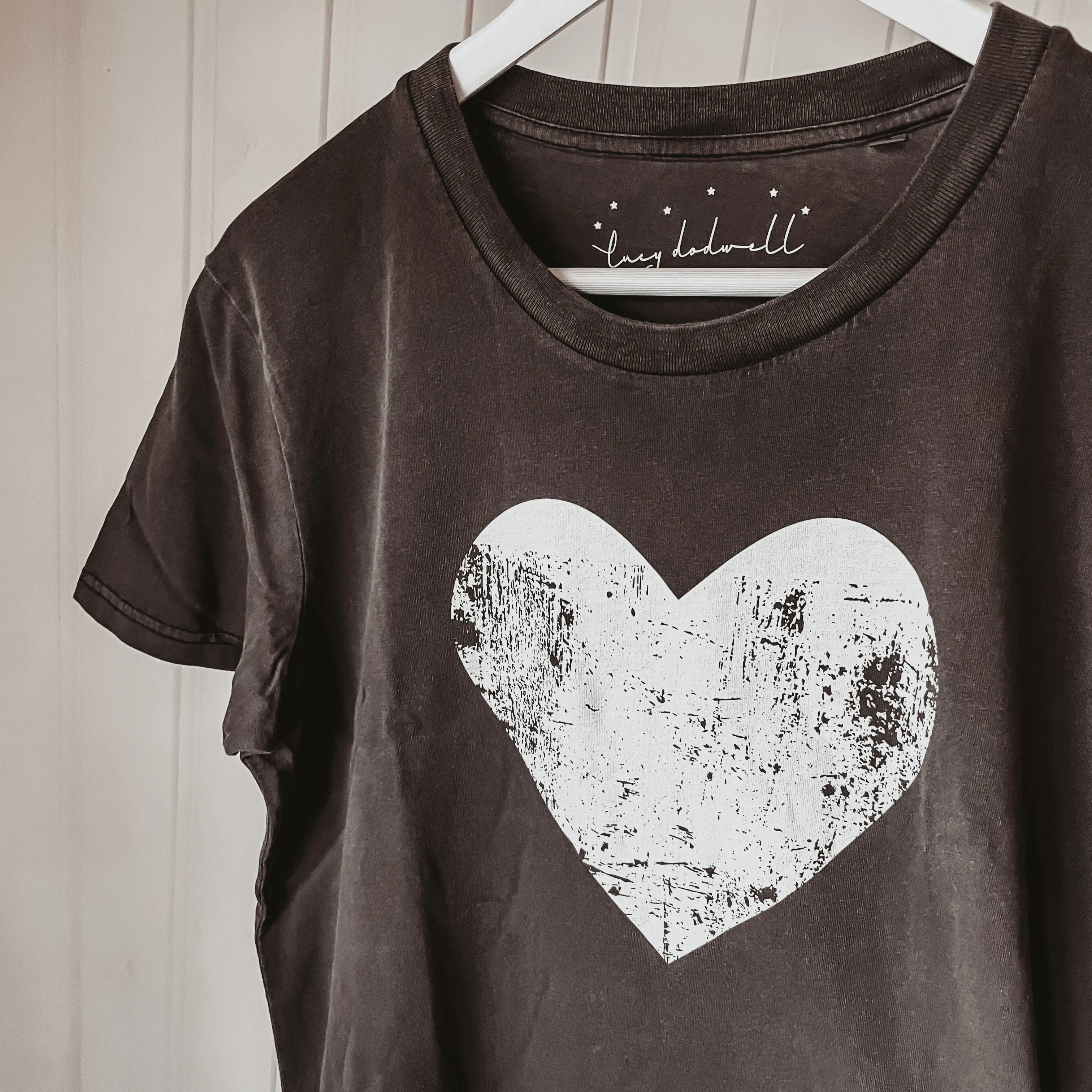 Heart vintage black boyfriend tee