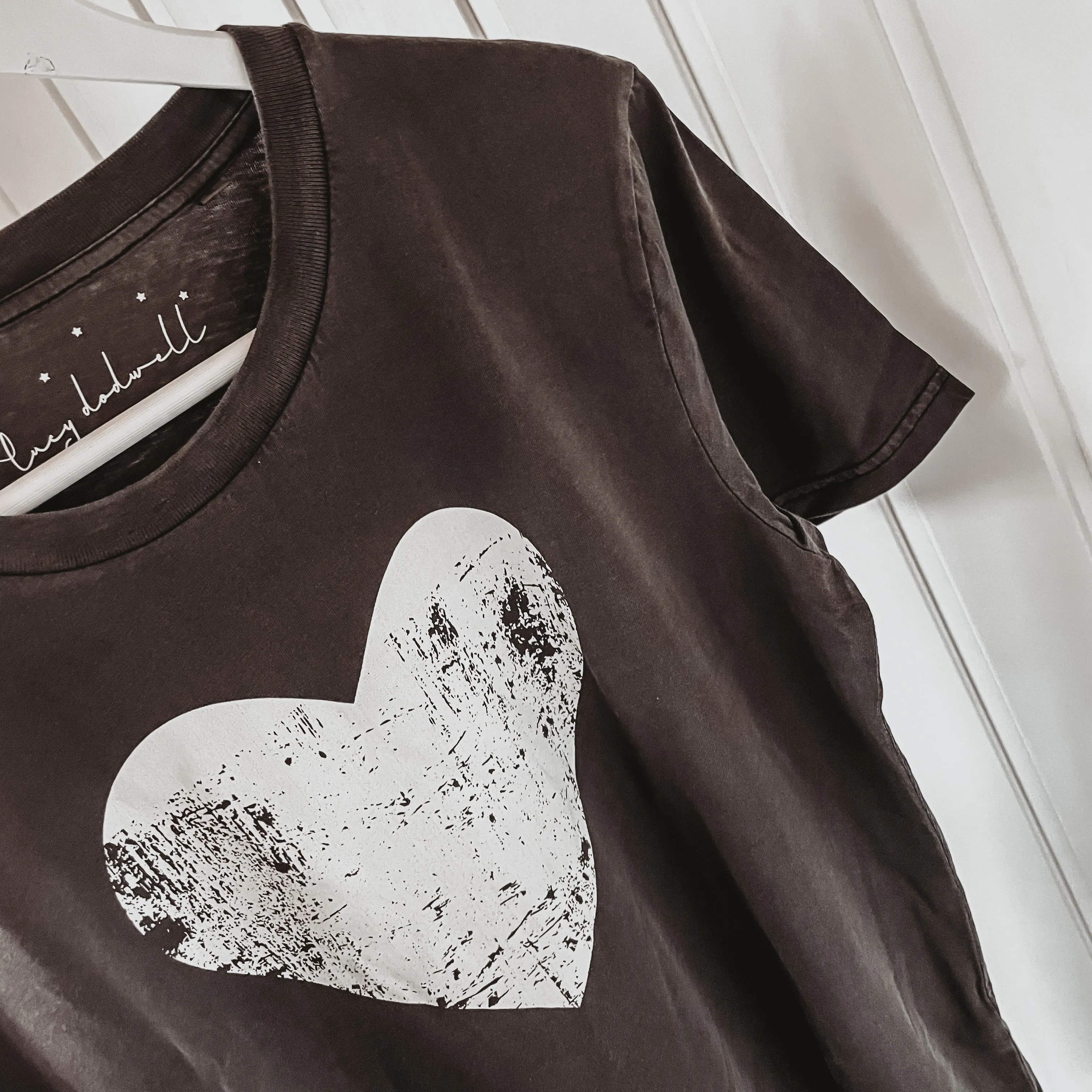 Heart vintage black boyfriend tee