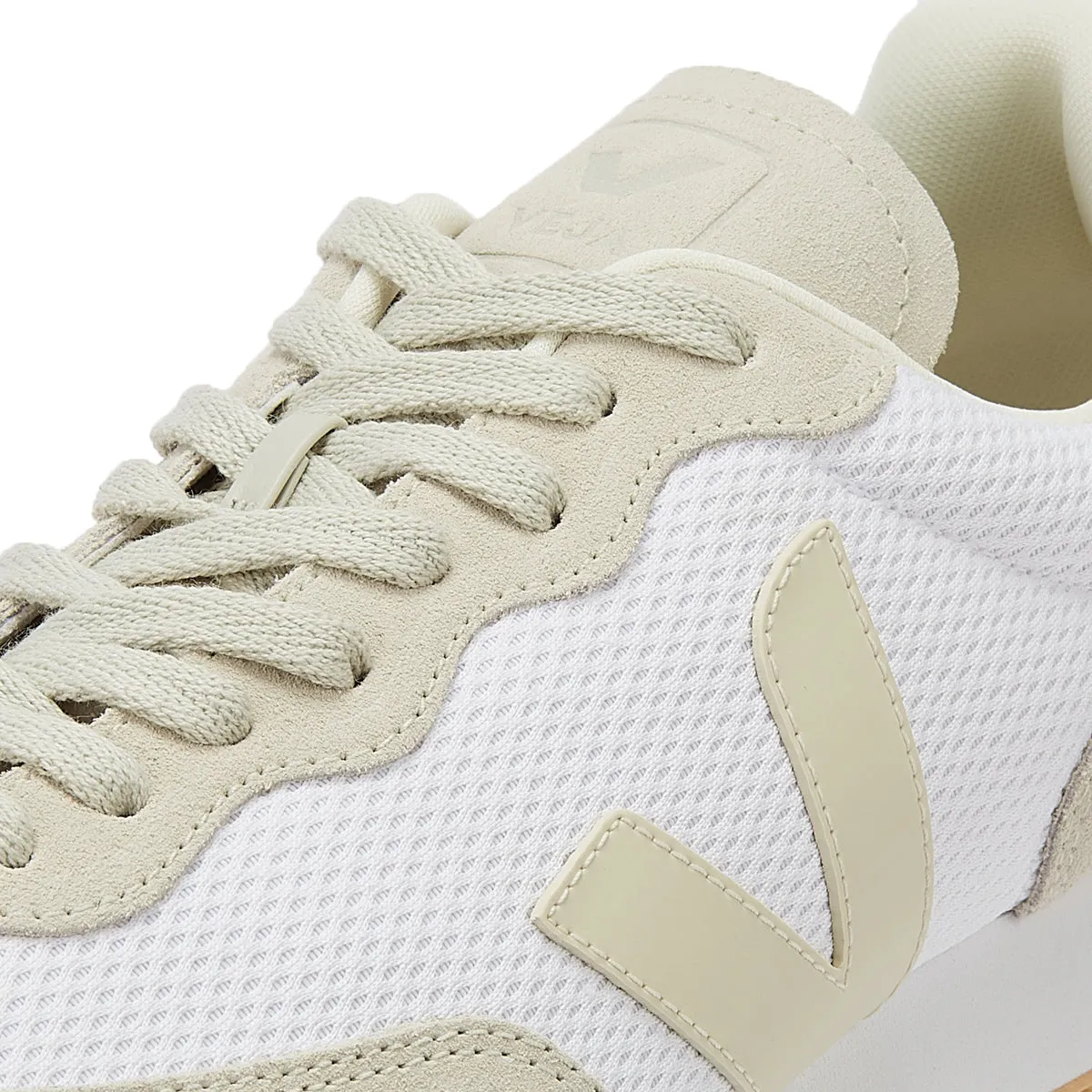 Veja Rio Branco Alveomesh Womens White / Off White Trainers